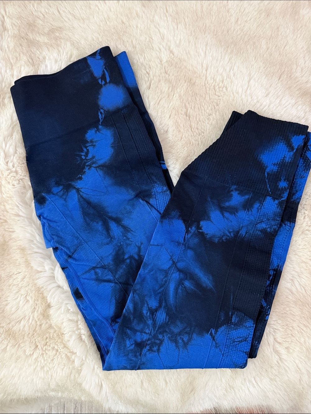 lululemon athletica Blue and Black Tie-Dye Leggings